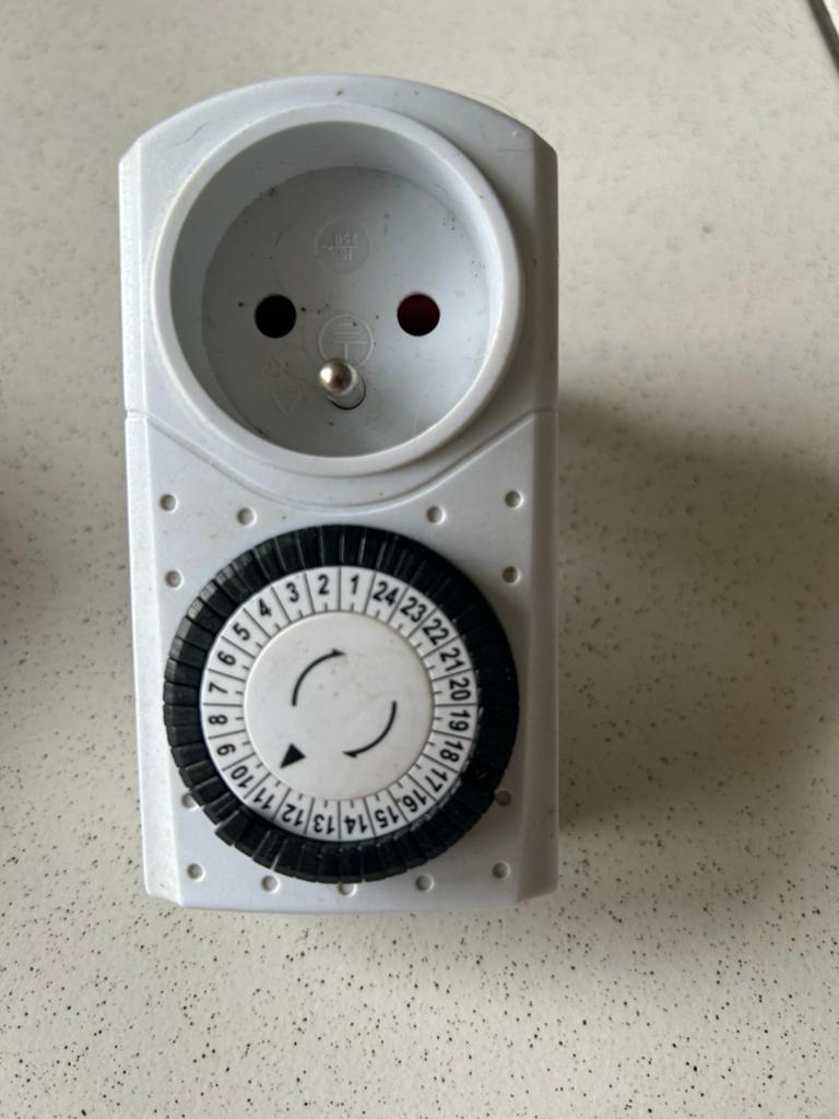 Tijdschakelaars, Elektronische apparatuur, Onderdelen en Toebehoren, Ophalen, Gebruikt
