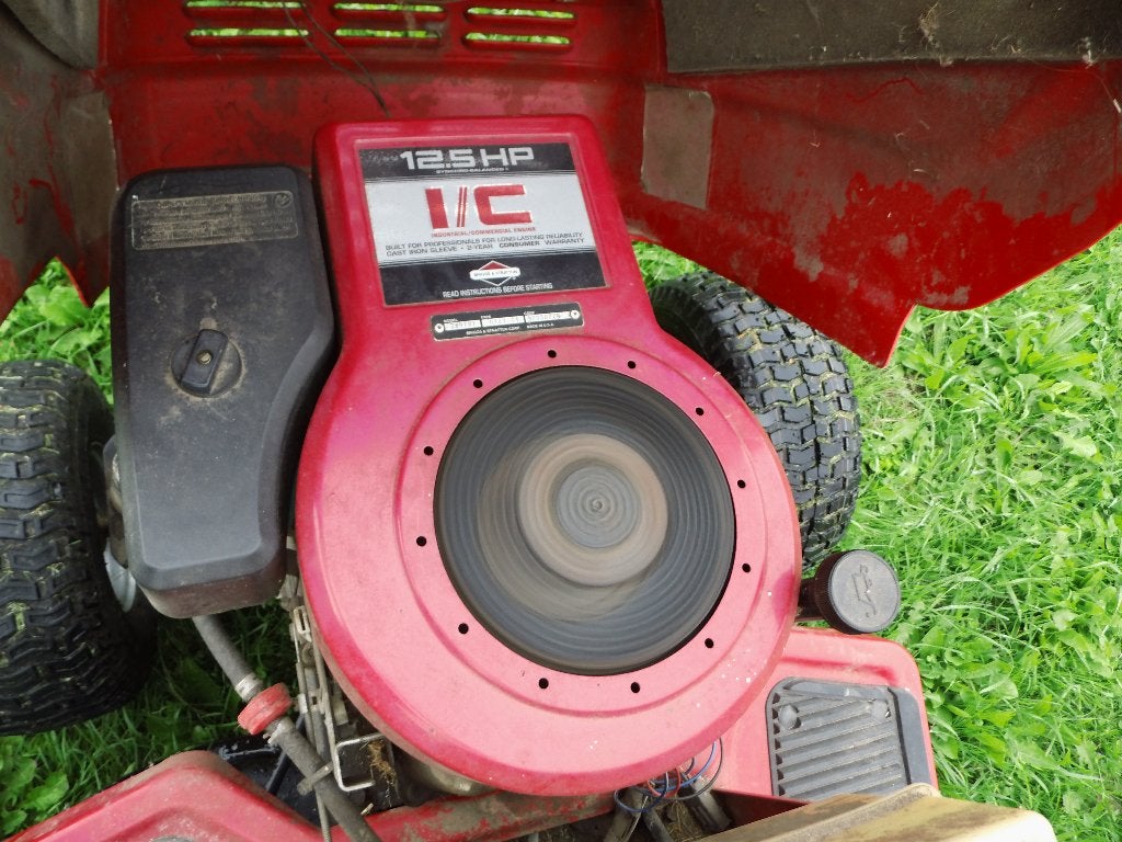Tracteur tondeuse 12,5 cv en très bon état, Briggs & Stratton, Enlèvement, Utilisé, Démarrage électrique