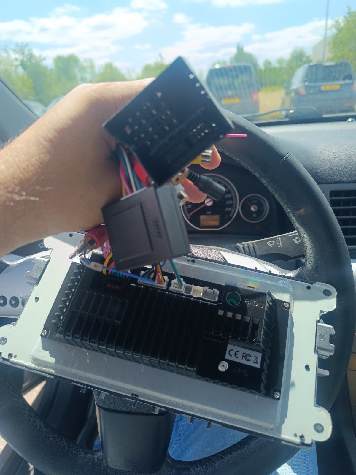 Radio Android, Ford