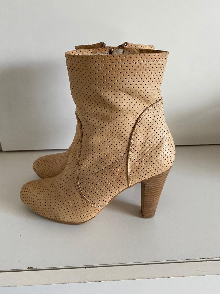 beige zomerlaarsjes Noë, Kleding | Dames, Schoenen, Beige, Noë, Ophalen of Verzenden, Gedragen