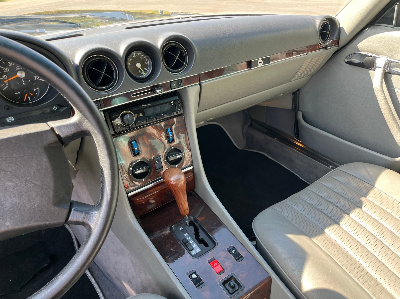 ‼️ANCÊTRE MERCEDES Sl300 r107 1987 SUPERBE ÉTAT POUR SON ÂGE, foto 11