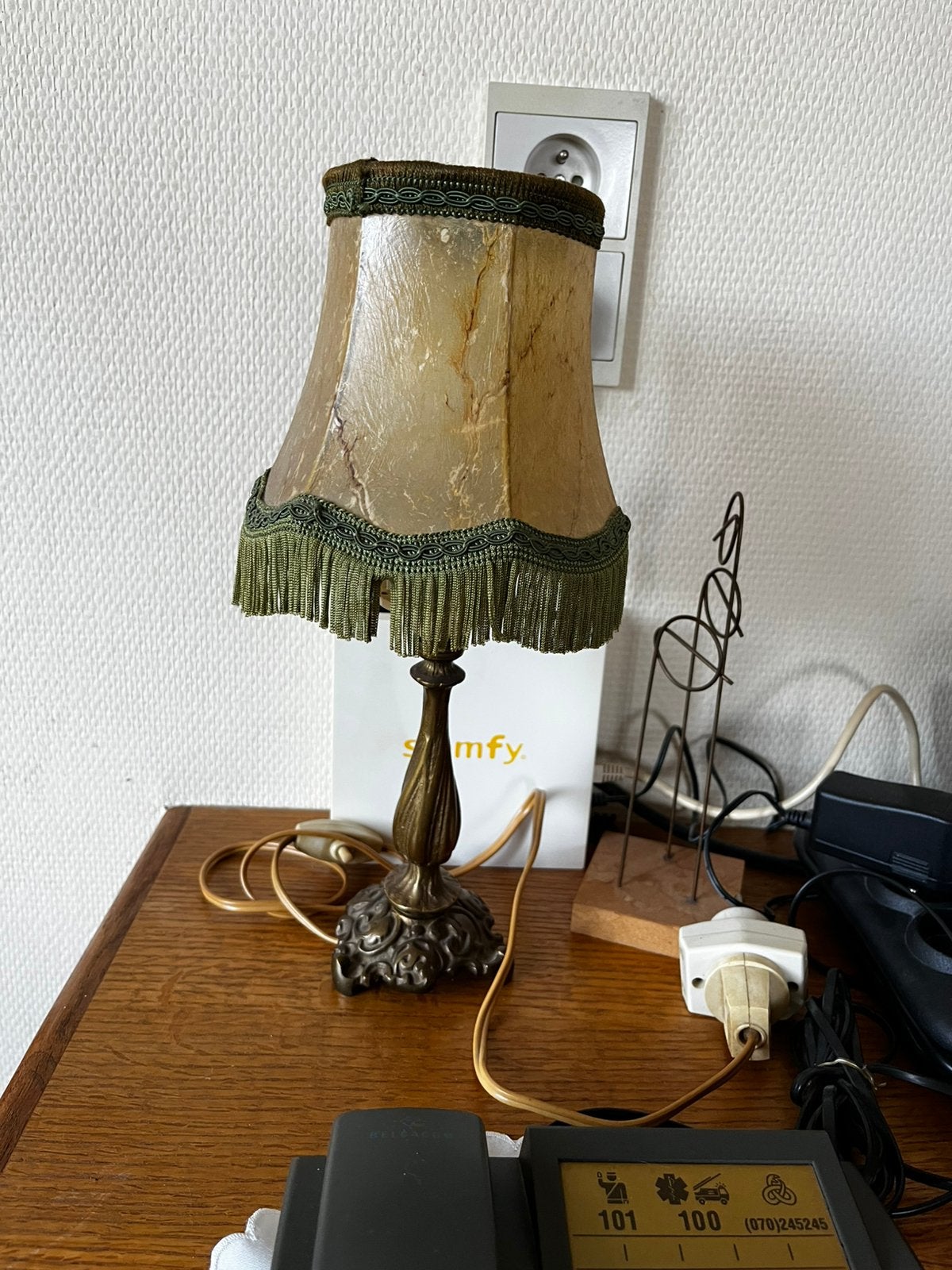 Vintage lamp, meer dan 70 jaar oud, in perfecte staat., Vintage, Comme neuf, Synthétique, Enlèvement
