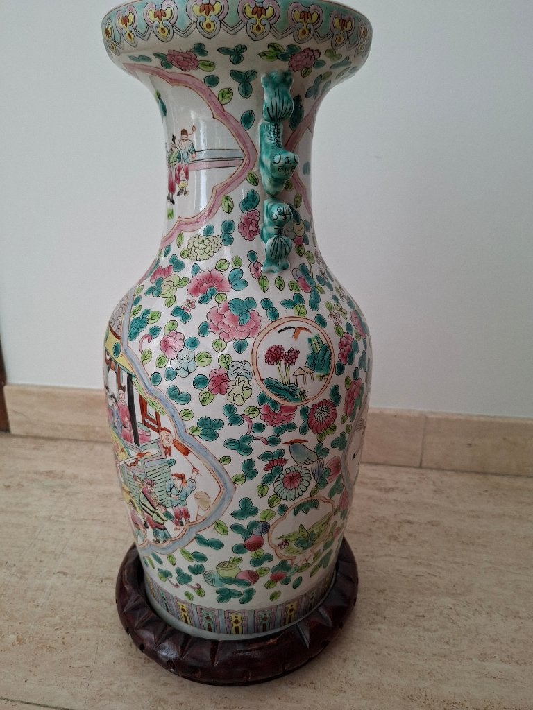 Chinese vaas met sokkel, Ophalen