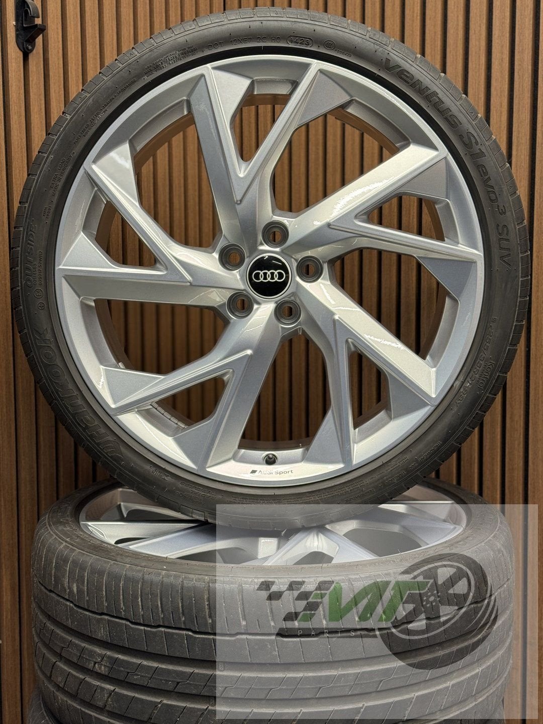 21“ Audi RSQ3 Q3 Sportback sline TRIGON 255 35  OEM, Autos : Pièces & Accessoires, Pneus et Jantes, 255 mm, Véhicule de tourisme