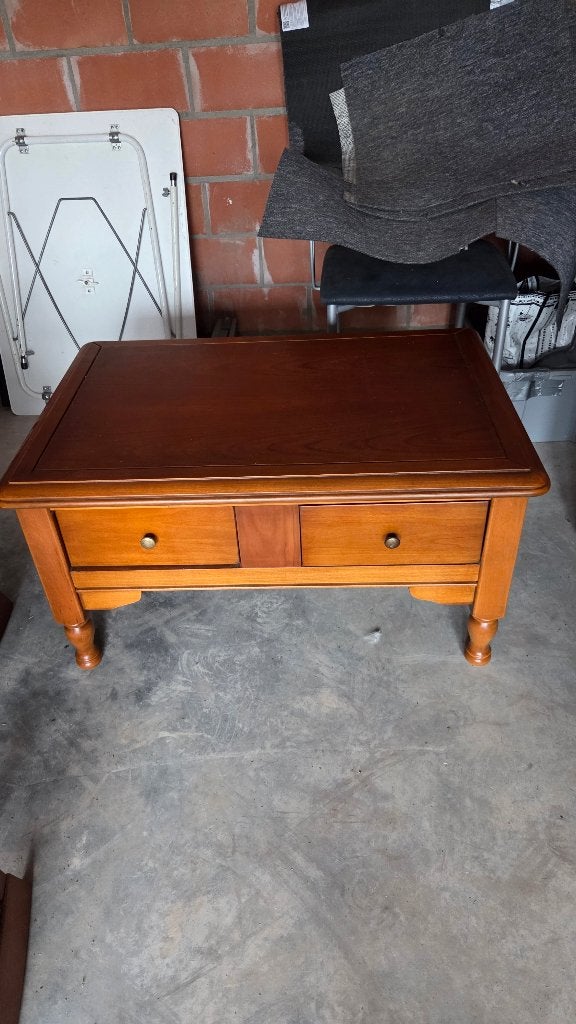 Table basse en noyer, Maison & Meubles, 50 à 100 cm, Comme neuf, Enlèvement, 50 à 100 cm