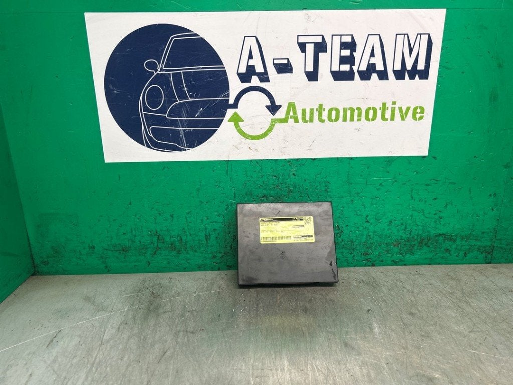 ORDINATEUR UNITE COMMANDE ELECTRONIQUE Audi A4 (B8), Auto-Union-Straße  1,
85057  Ingolstadt, DE, Info@audi.de, Audi, Utilisé