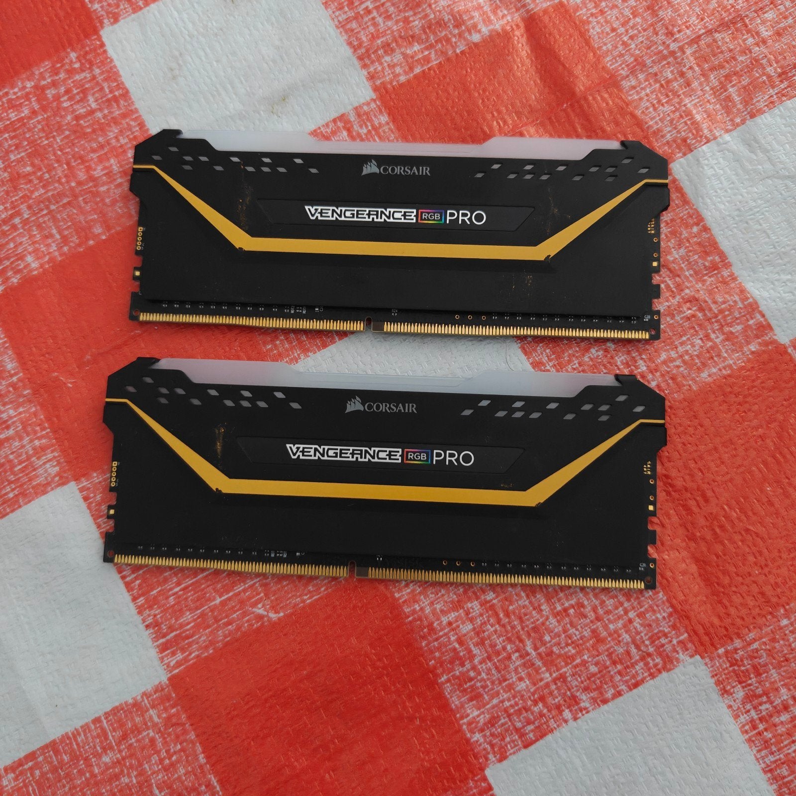 corshair vengeance 16gb RGB, Computers en Software, RAM geheugen, Ophalen of Verzenden, DDR4