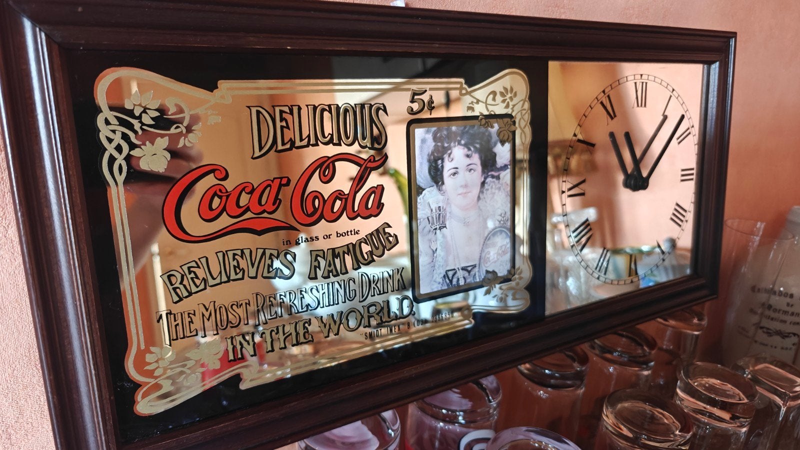 Vend un lot de  1 horloge et de 8 verres coca cola, Antiquités & Art, Enlèvement