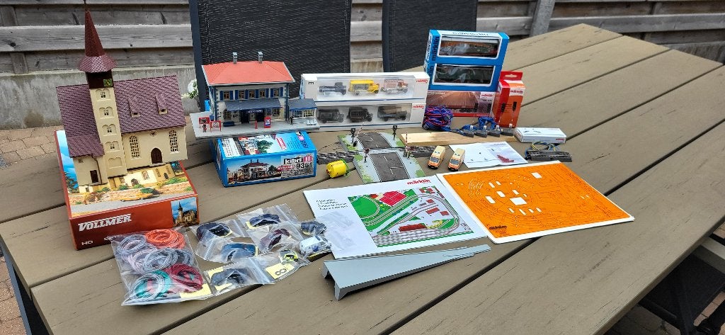 marklin en treinbaan toebehoren - uitkiezen of alles ?, Hobby en Vrije tijd, Modeltreinen | H0, Zo goed als nieuw, Märklin, Ophalen of Verzenden