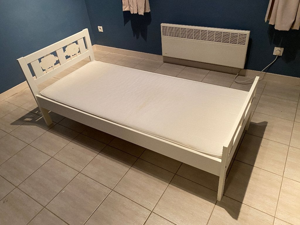Kinderbed Ikea - 70 x 160cm, Kinderen en Baby's, 70 tot 85 cm, 140 tot 160 cm, Zo goed als nieuw, Ophalen