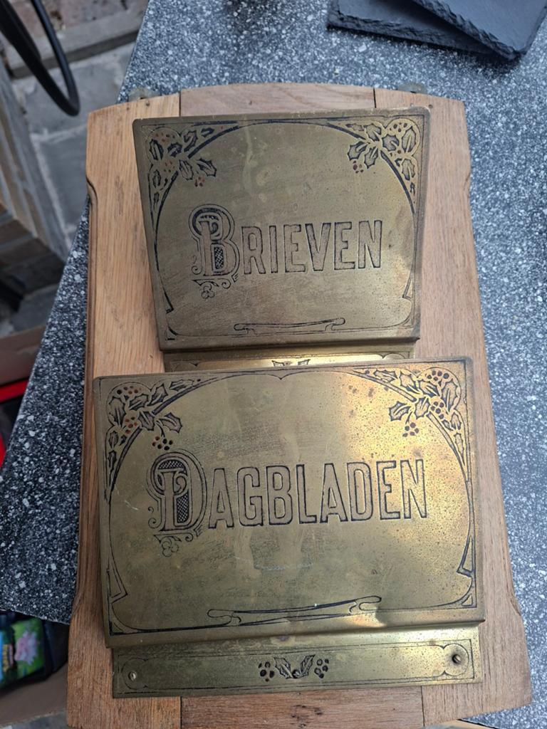 Dagblad houder, Antiquités & Art, Antiquités | Machines à coudre, Enlèvement