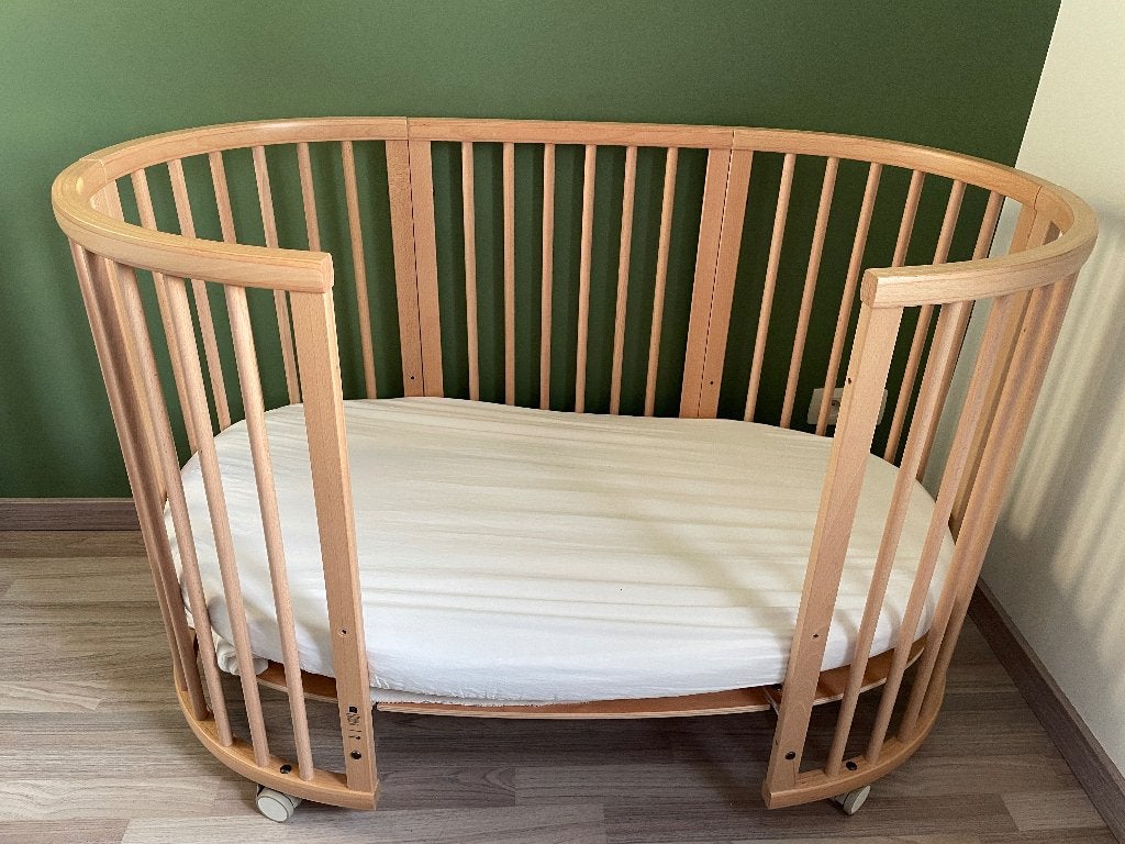 Stokke bedje en toebehoren, Ophalen, Gebruikt, Minder dan 140 cm, Matras