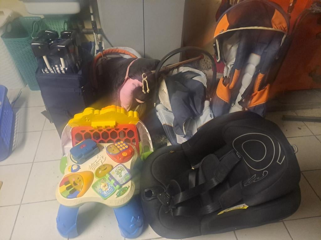 Lot lit, poussette, siège auto, vêtements, etc pour bébé, Enlèvement, Poussette