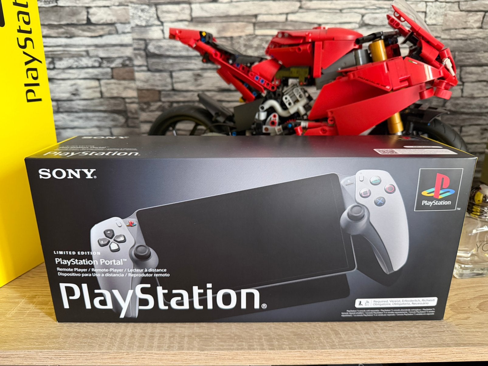 Playstation portal 30th anniversary, Ophalen, Zo goed als nieuw