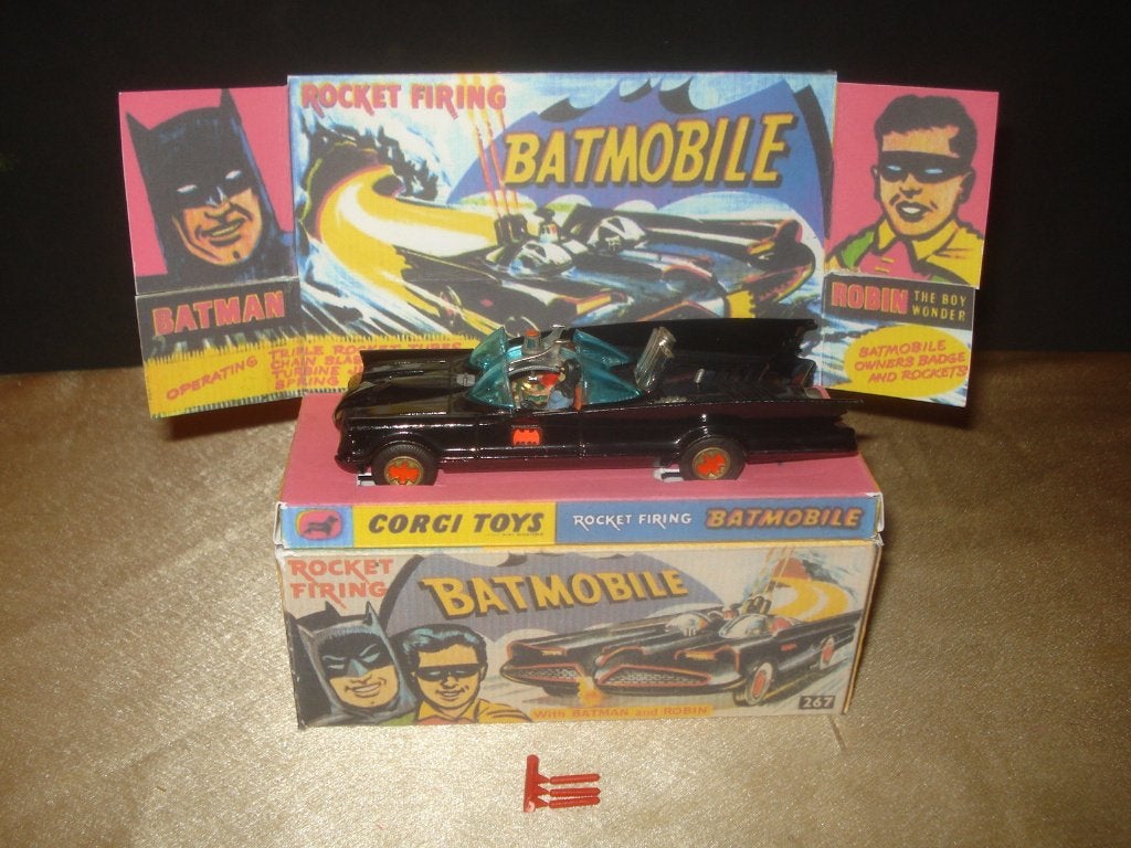 CORGI TOYS Ancienne Batmobile 1966 + Boîte et Display, Hobby en Vrije tijd, Modelauto's | 1:43, Gebruikt, Auto, Corgi, Ophalen of Verzenden