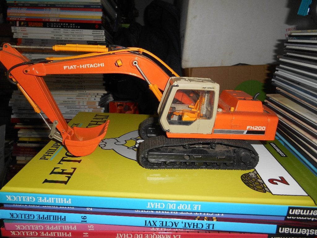 ROS Agrimodel FIAT HITACHI 200, Hobby en Vrije tijd, Ophalen of Verzenden