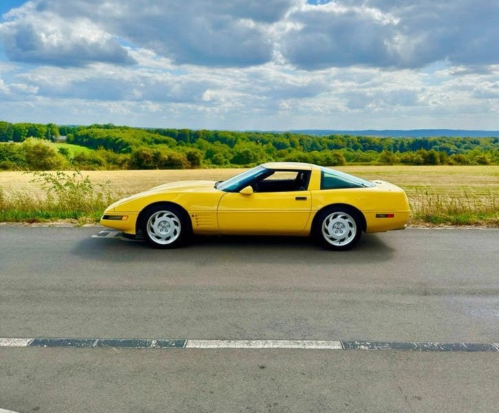 Corvette C4 RARE YELLOW | SPORT SEATS | 6-SPEED MANUAL, Autos, Cuir, Achat, Boîte manuelle, Noir
