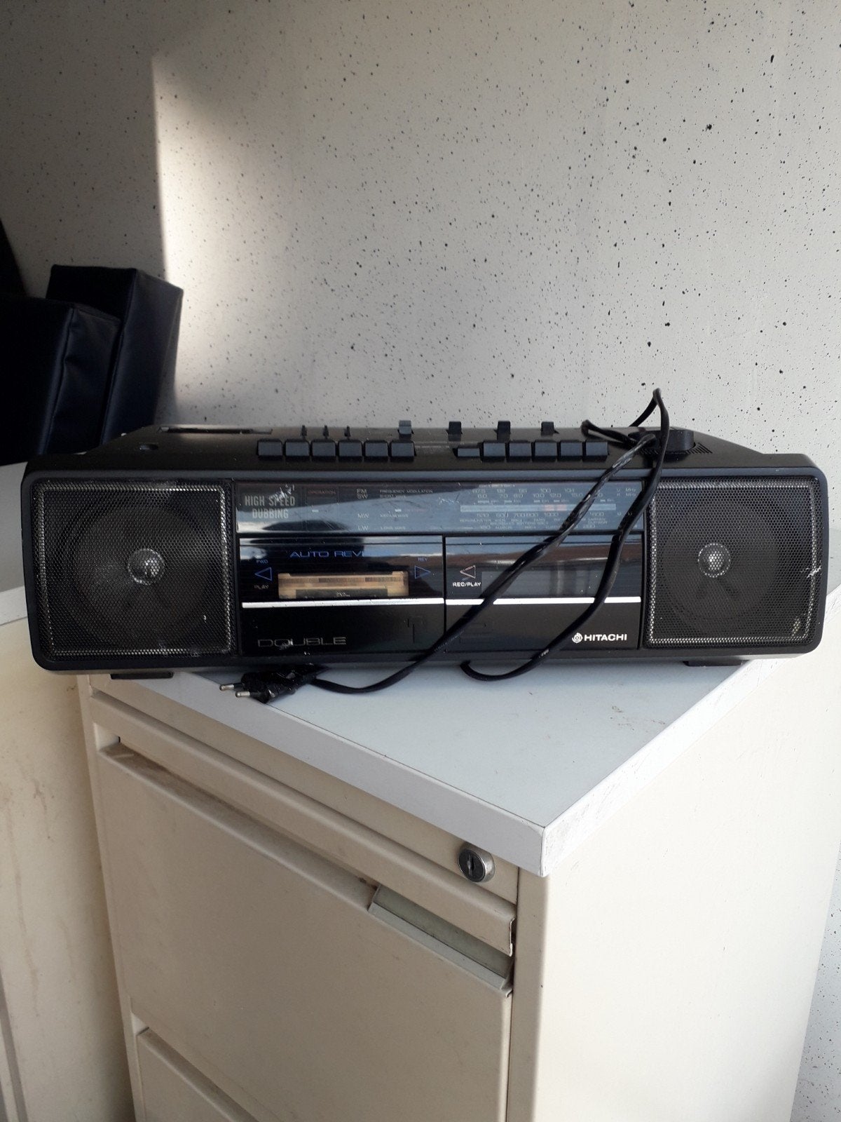 Oude radio met cassette, Enlèvement, Radio