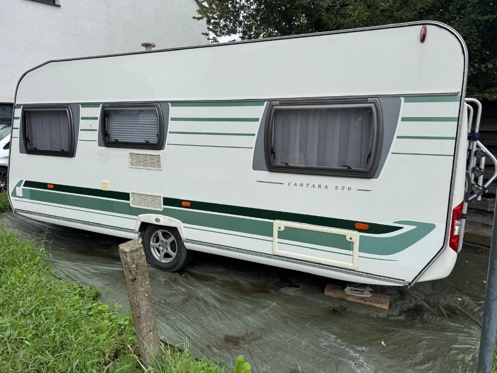 Chateau Cantara 520 (2008)-  4 personen, Chateau, 5 tot 6 meter, Tot en met 4, 1000 - 1250 kg