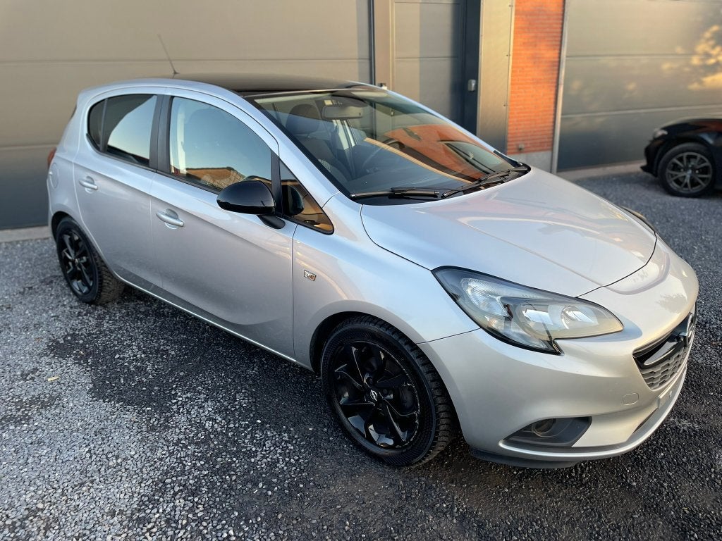 Opel Corsa/ 1.4 benzine/ black edition, https://public.car-pass.be/vhr/e26a9dbe-13fb-4ebb-aded-6f38f06f85e0, 4 cilinders, 5 deurs