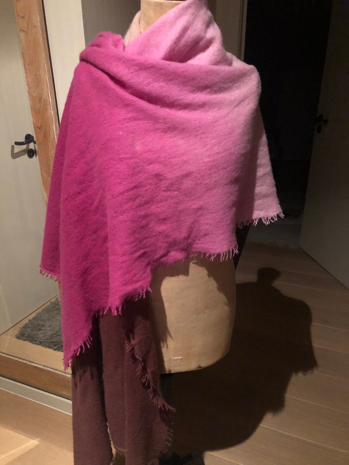 Prachtige cashmere sjaal zeer zacht nieuw!, Ophalen of Verzenden, Zo goed als nieuw