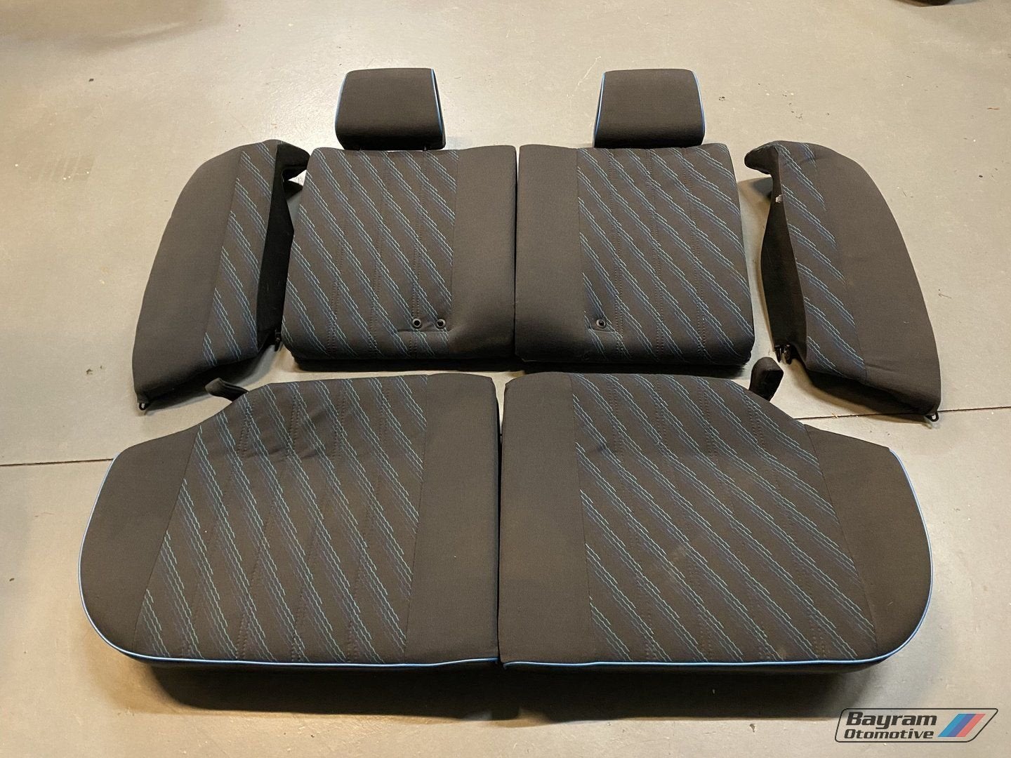 Bmw E30 touring achterbank blauw edition met hoofdsteunen 3-, -, -, Enlèvement, Utilisé