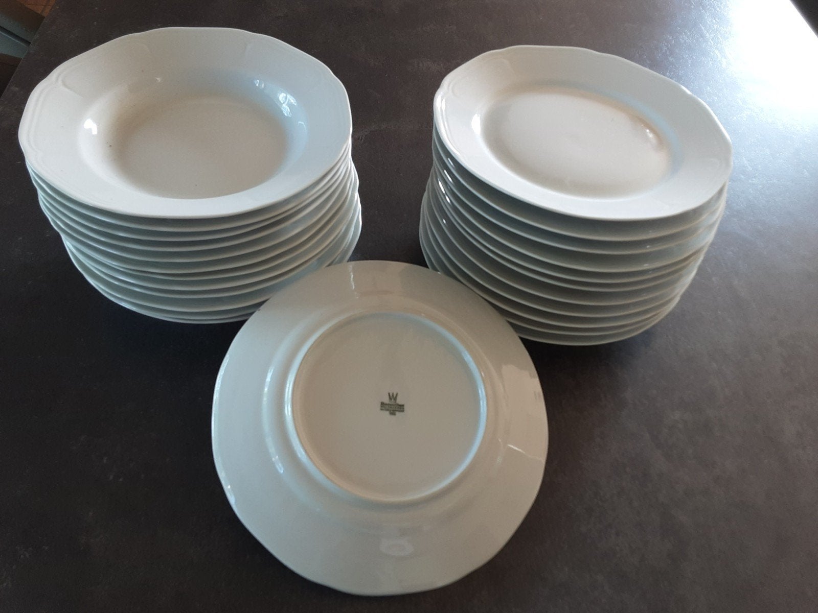 12 assiettes profondes + 12 assiettes plates, Ophalen, Zo goed als nieuw, Porselein, Bord(en)