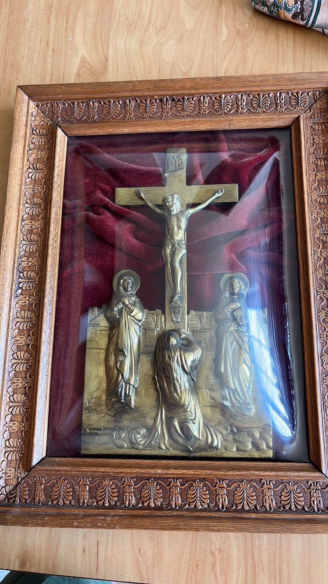 Kader met messing/koper afbeelding van Jezus aan het kruis, Antiek en Kunst, Antiek | Religieuze voorwerpen, Ophalen