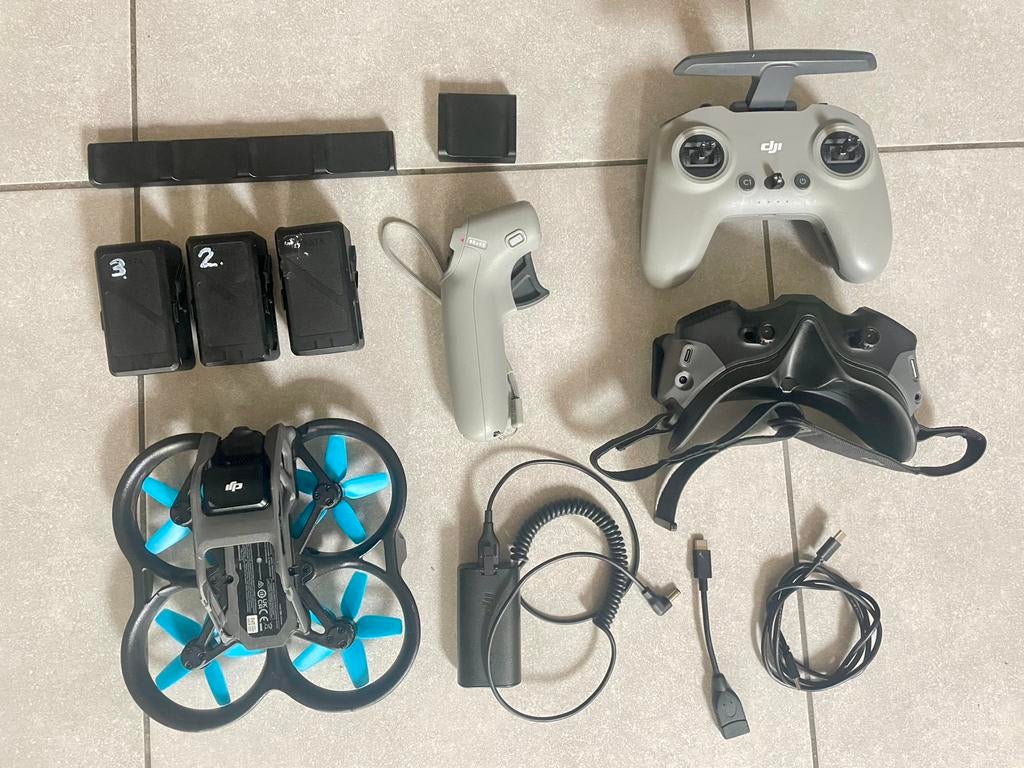 Télécommande DJI Avata + DJI FPV 2, TV, Hi-fi & Vidéo, Drones, Batterie(s) supplémentaire(s), Qualité supérieure, 1 à 5 km, Comme neuf