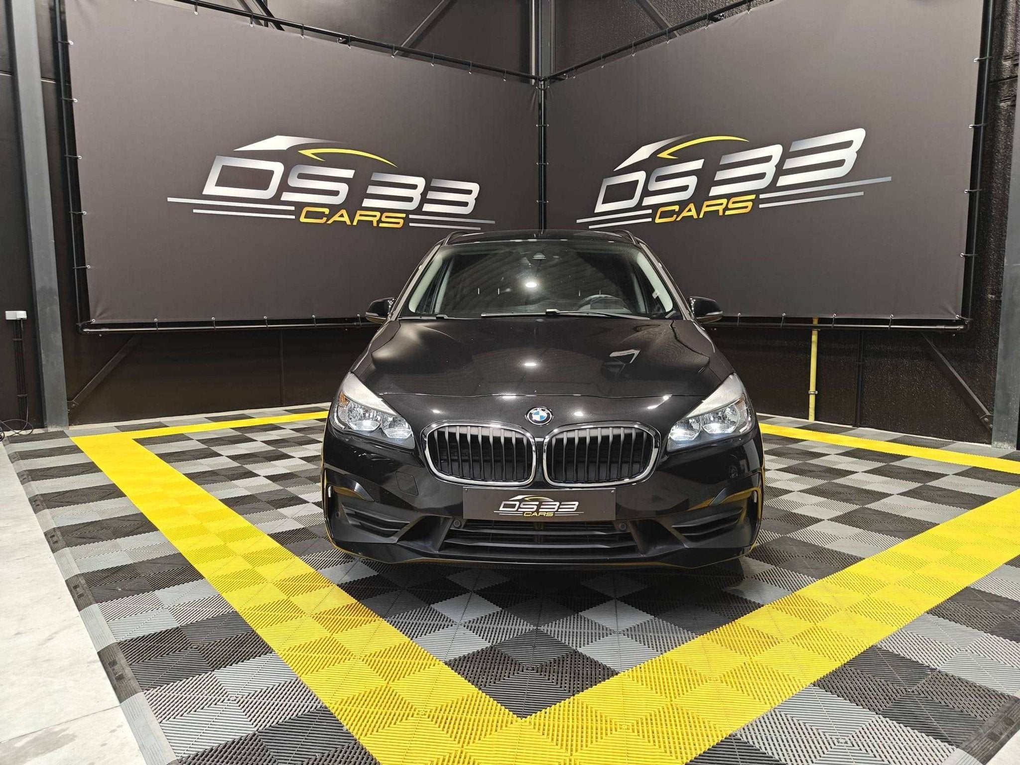 BMW 220 i Gran Tourer 7 zit/CAM/Zetelverwarming/Trekhaak/A, Auto's, BMW, 1998 cc, Gebruikt, Zwart, 4 cilinders