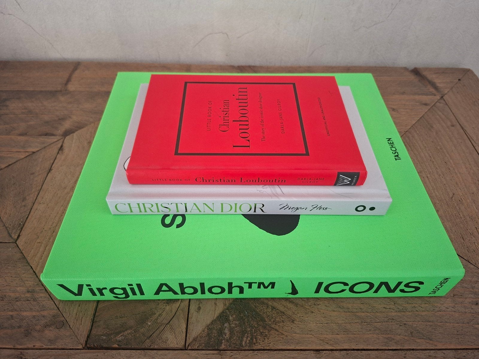 3x Koffietafel boek Off White, Dior, Louboutin, Livres, Enlèvement