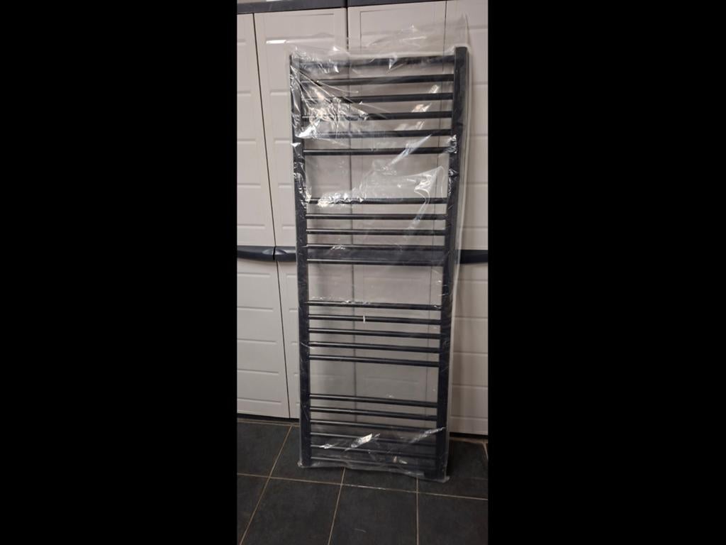 Handdoekdroger zwart, Ophalen, Nieuw