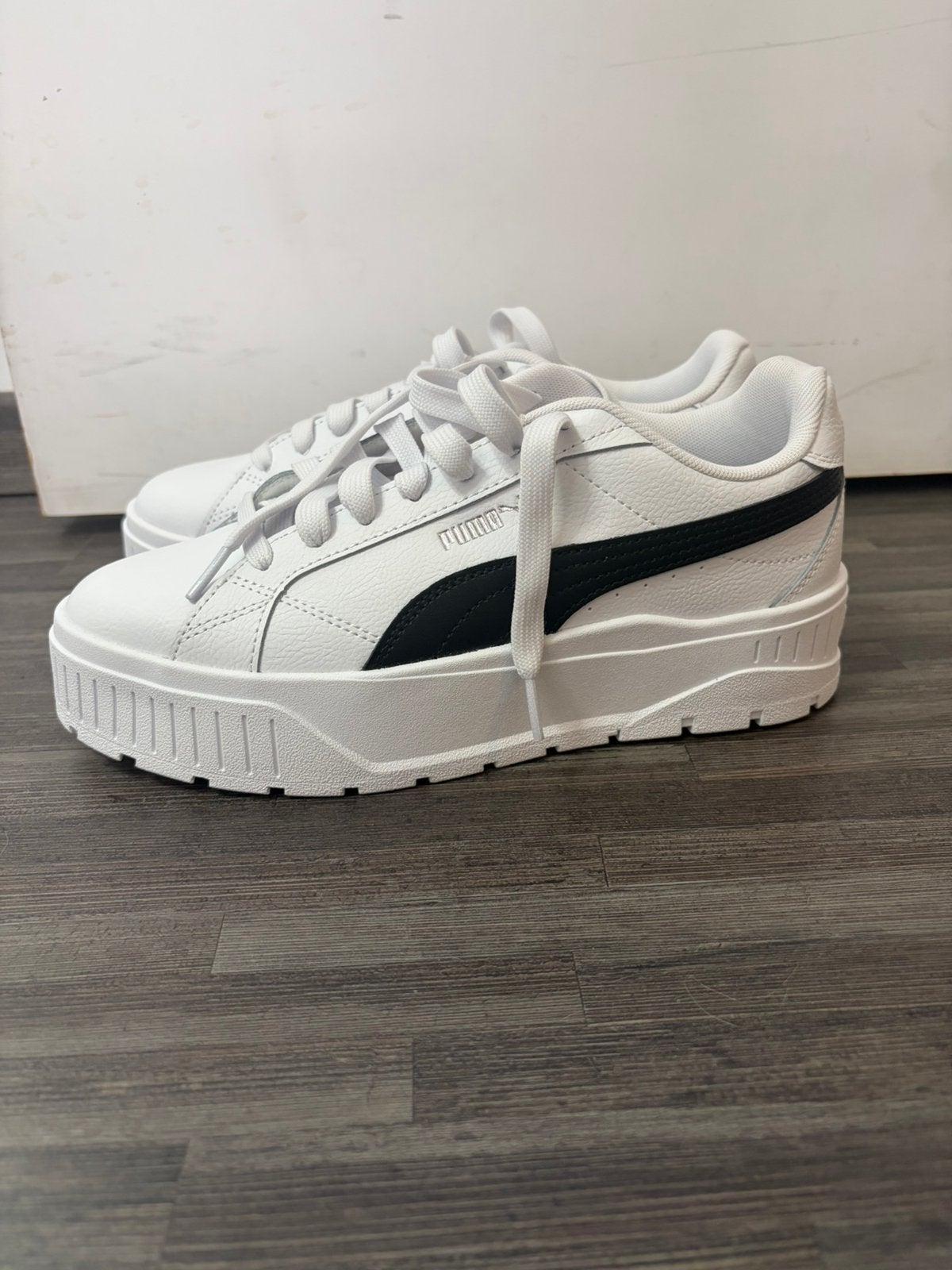 Witte sneakers van Puma maat 40, Ophalen of Verzenden, Zo goed als nieuw, Sneakers