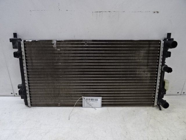 RADIATEUR EAU Skoda Fabia II Combi (6R01212530), Utilisé, Info@skoda-auto.de, Skoda, Max-Planck-Straße  3-5
64331  Weiterstadt, DE