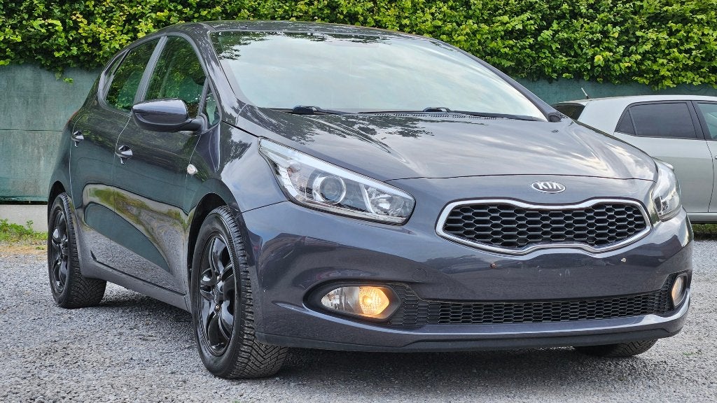 Kia 'Ceed 2014-1,4 Benzine-Airco- 135dkm, Auto's, Kia, Bedrijf, Handgeschakeld, 1400 cc, Te koop