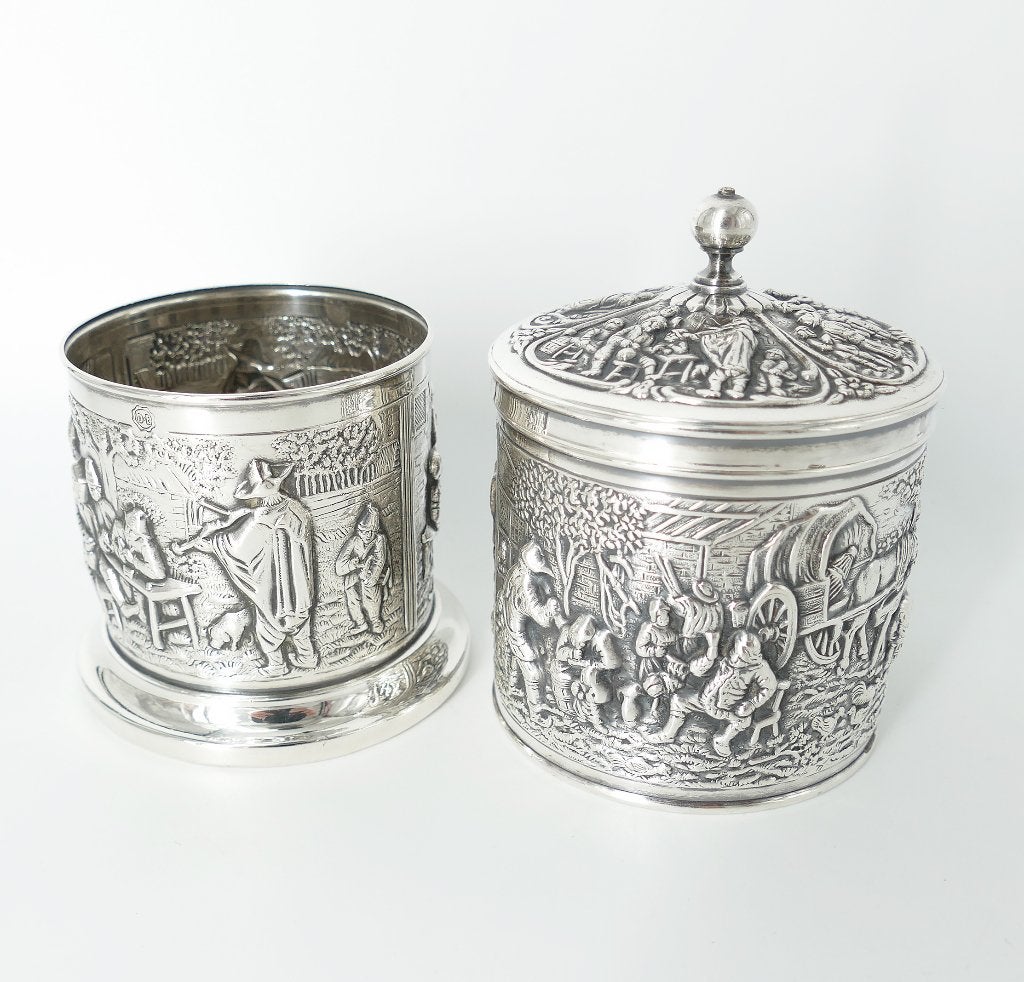 Verzilverde Theebus & Lepelvaas - Oud-Hollands - H. Hooikaas, Ophalen of Verzenden, Zilver