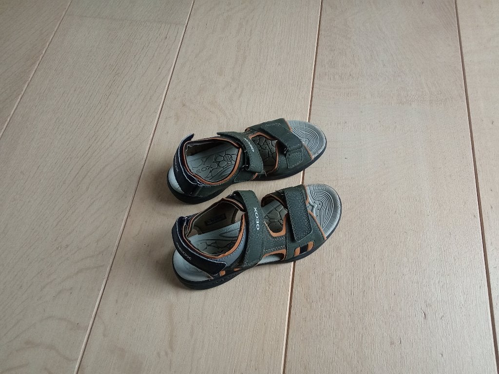Sandales Geox taille 32, Garçon ou Fille, Enlèvement, Utilisé, Autres types