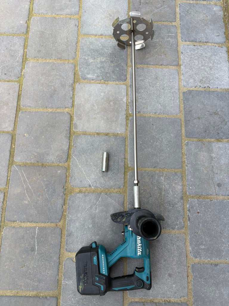 Makita 18V accu menger DUT130Z, Doe-het-zelf en Bouw, Ophalen of Verzenden, Gebruikt