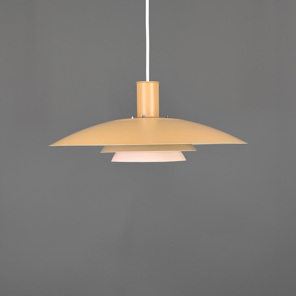 Lampe LYFA modèle 24.4193 marron et beige: design scandinave, Maison & Meubles, 75 cm ou plus, Mid century modern, Métal, Comme neuf