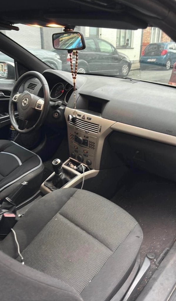 Opel Astra H, Achat, Cabriolet, Boîte manuelle, Particulier