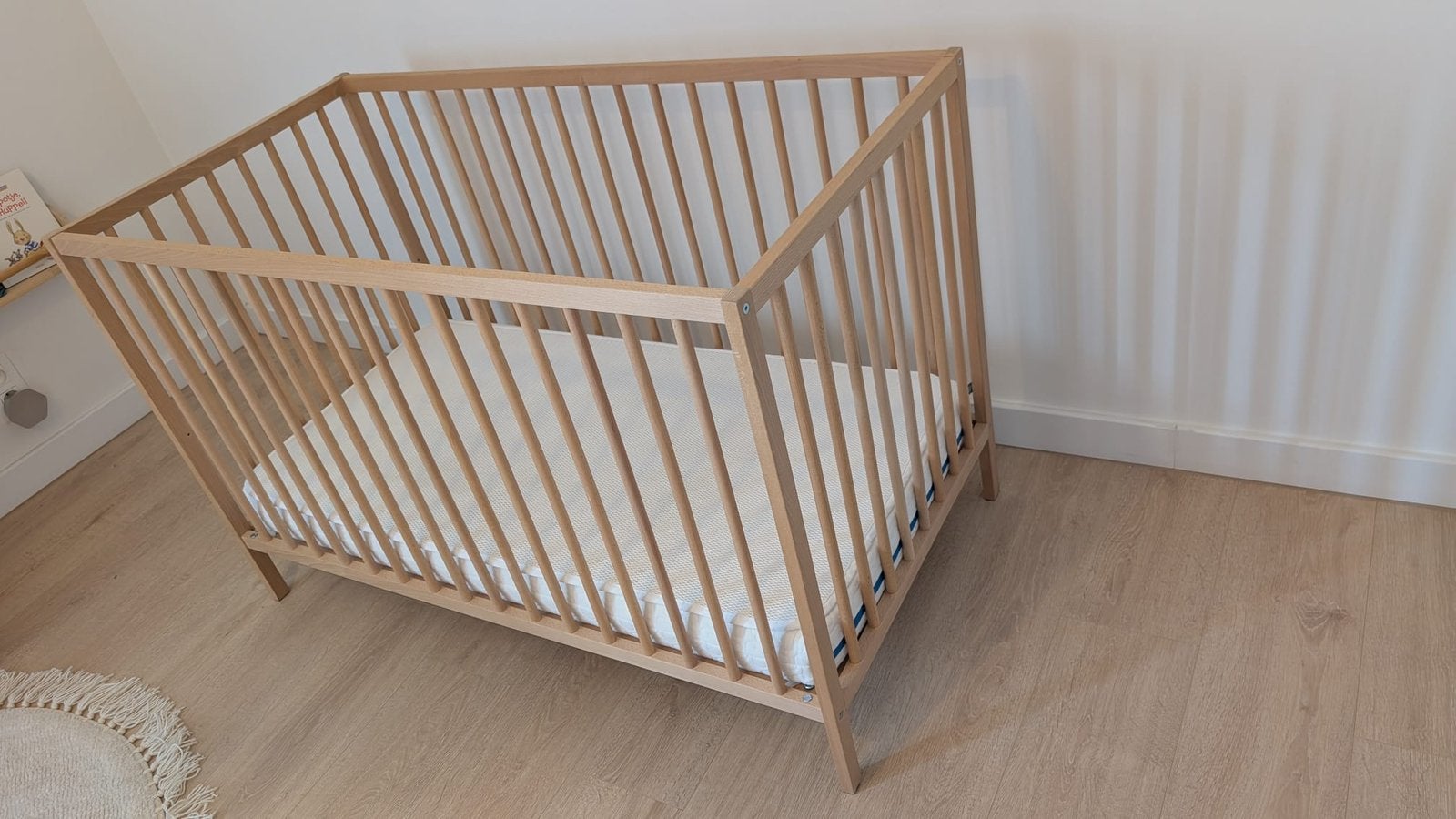 Babybedje ikea + aerosleep evolution matras + accessoires, Ophalen, Zo goed als nieuw, Ledikant