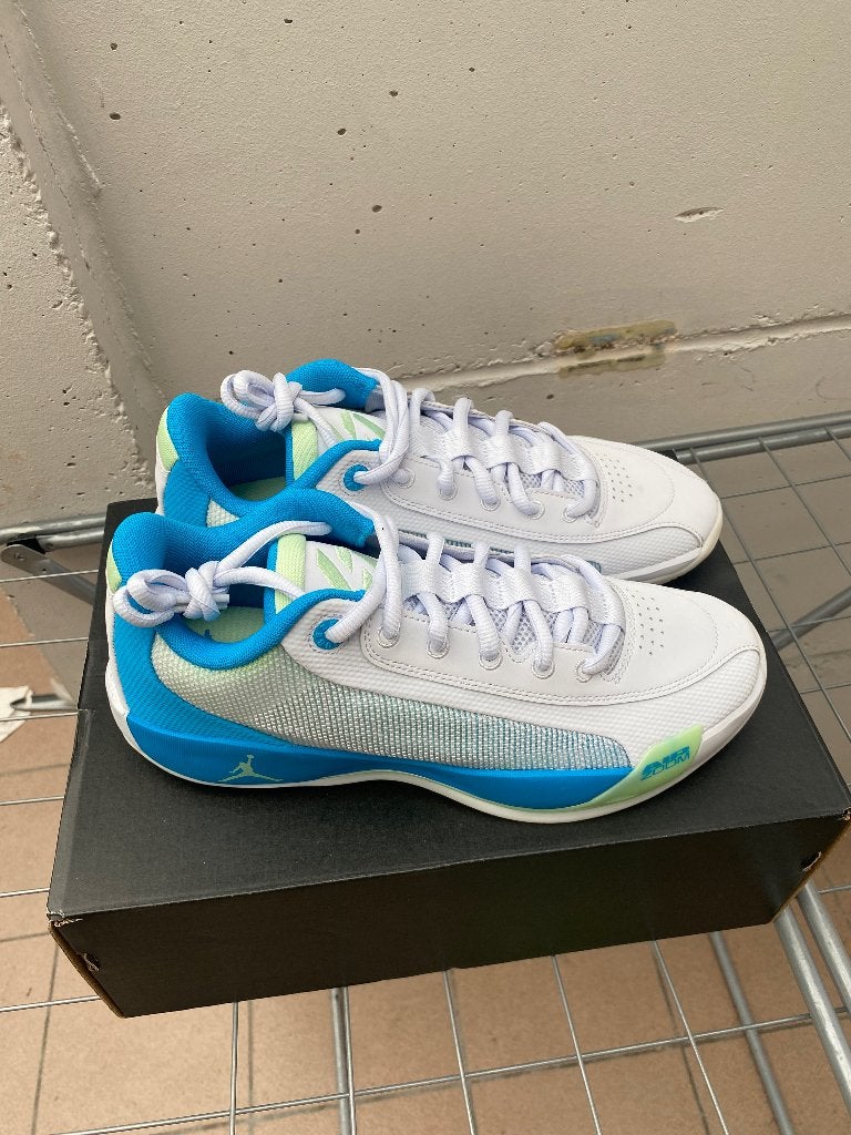 Sneakers Nike à vendre, taille 43, neuves, Neuf, Nike, Enlèvement, Bleu