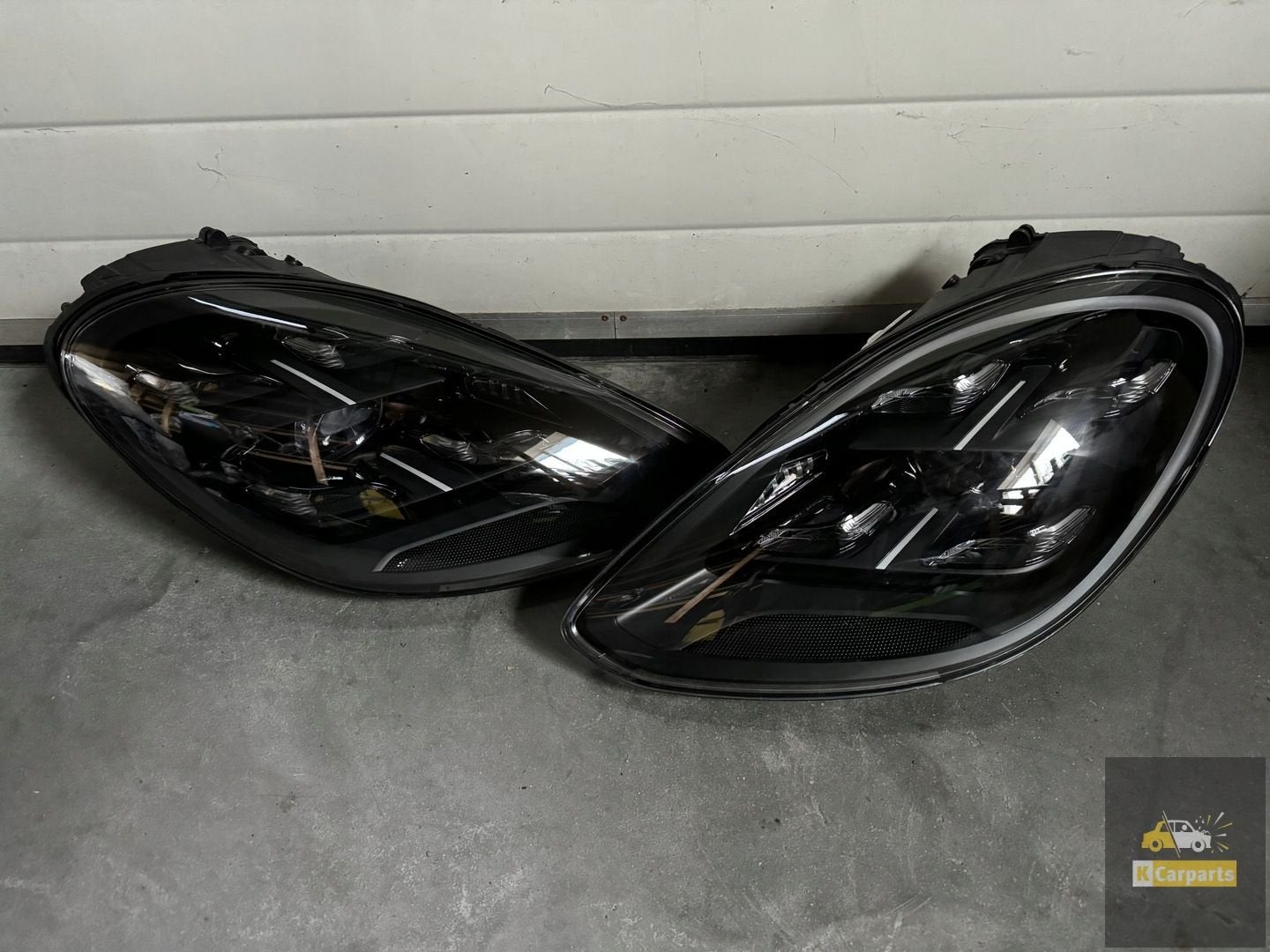 973.941.036, Porsche Panamera 971 973 Feux matriciels LED co, Porscheplatz 1
70435  Stuttgart, DE, Porsche, Info@porsche.de, Utilisé