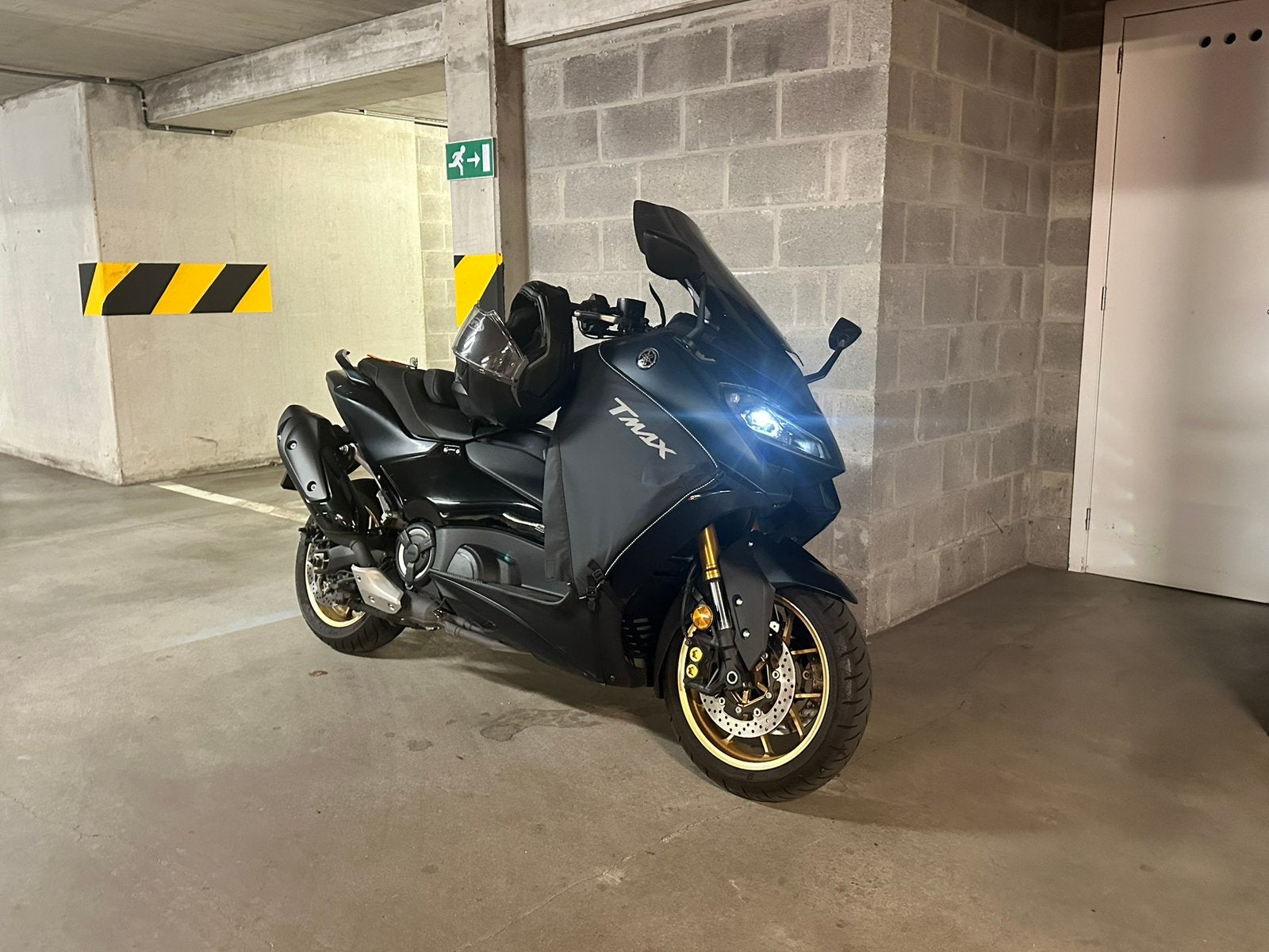 Scooter yamaha Tmax Tech Max, Comme neuf, Enlèvement, 560 cm³, Essence
