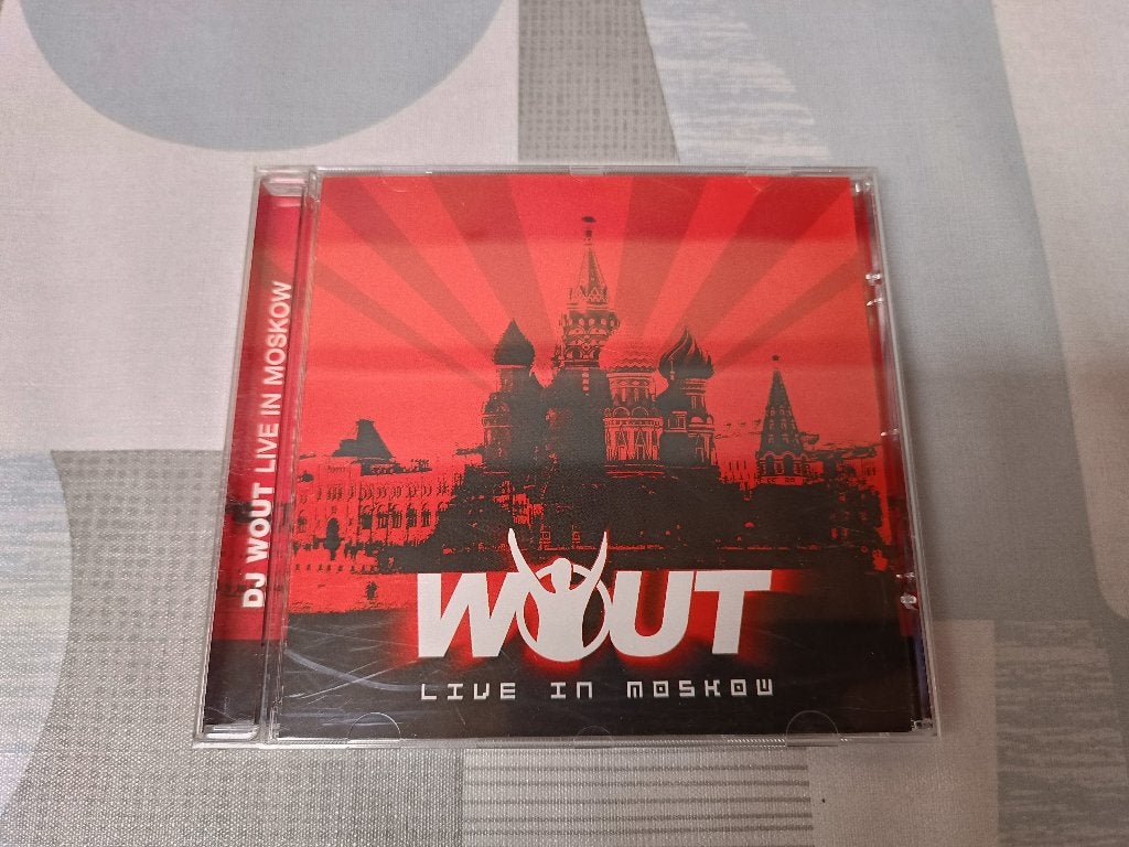 DJ Wout - Live in Moskow - illusion -Trance - House - Retro, Ophalen of Verzenden, Zo goed als nieuw, Trance