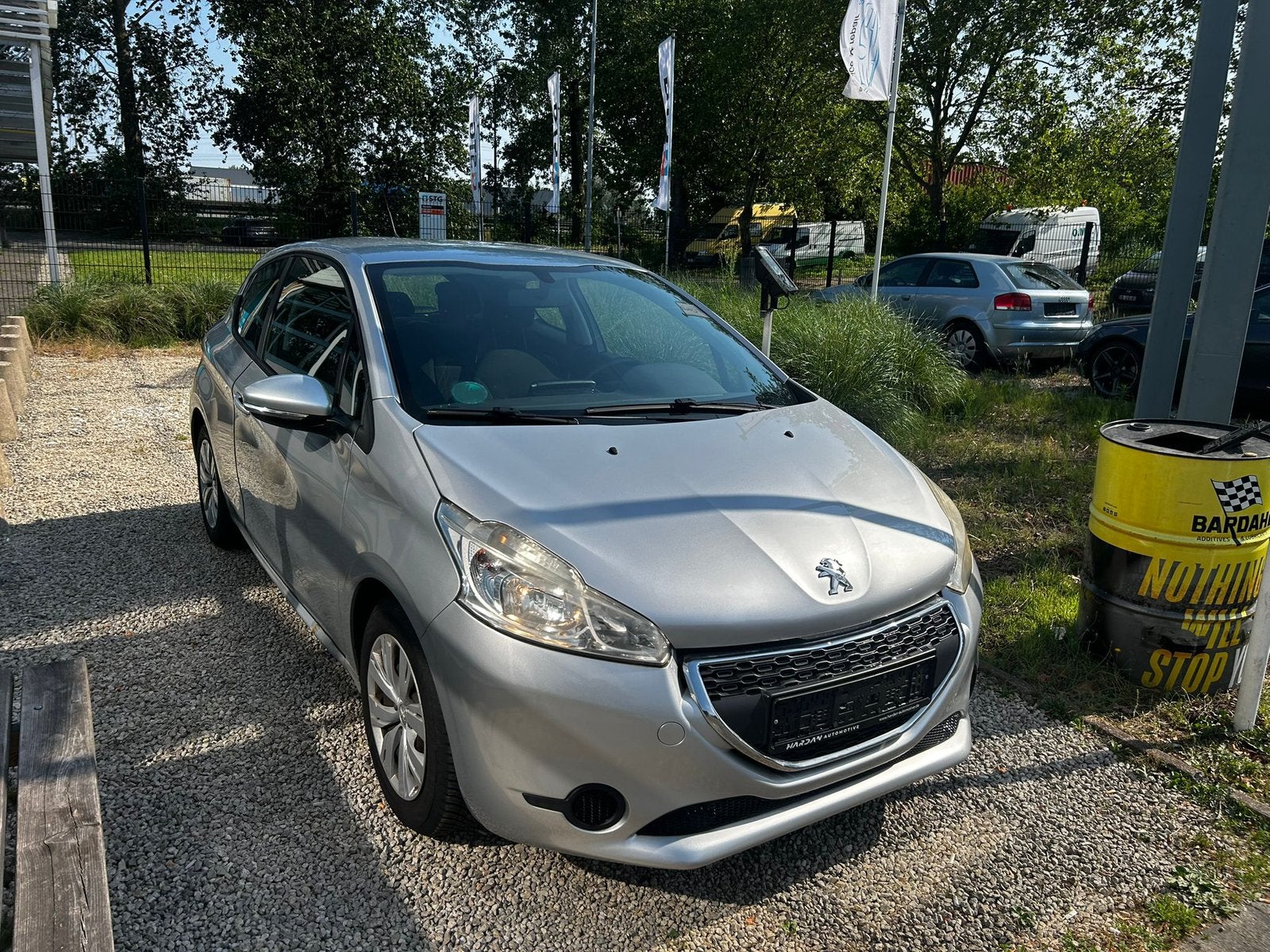 Peugeot 208 Met keuring en garantie, Auto's, Voorwielaandrijving, Zwart, Bedrijf, Handgeschakeld