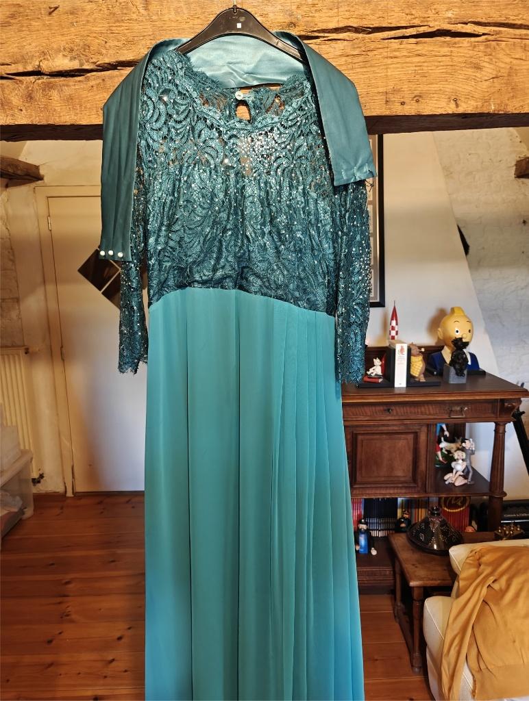 Suitekleed, Kleding | Dames, Ophalen of Verzenden, Zo goed als nieuw, Maat 42/44 (L)