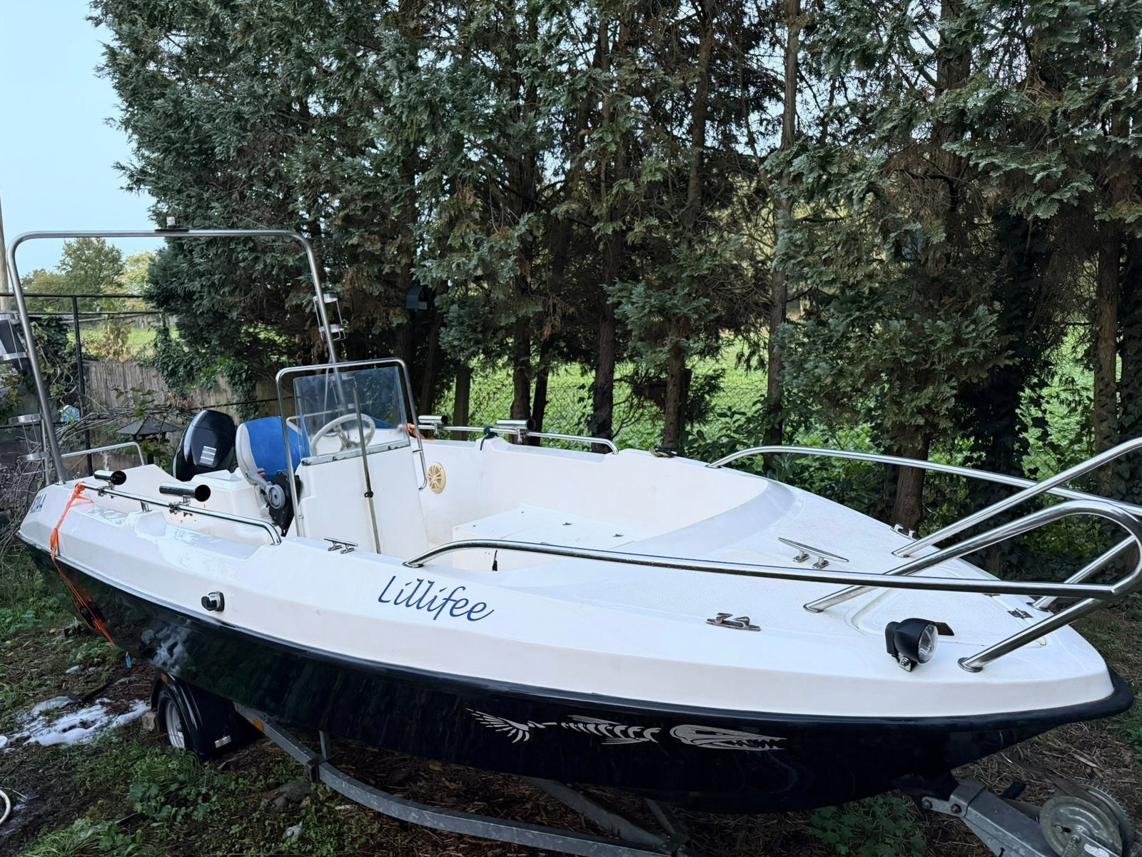Motorboot Mario 550 Suzuki Four Stroke buitenboordmotor, Sports nautiques & Bateaux, Enlèvement, Comme neuf, Moteur hors-bord