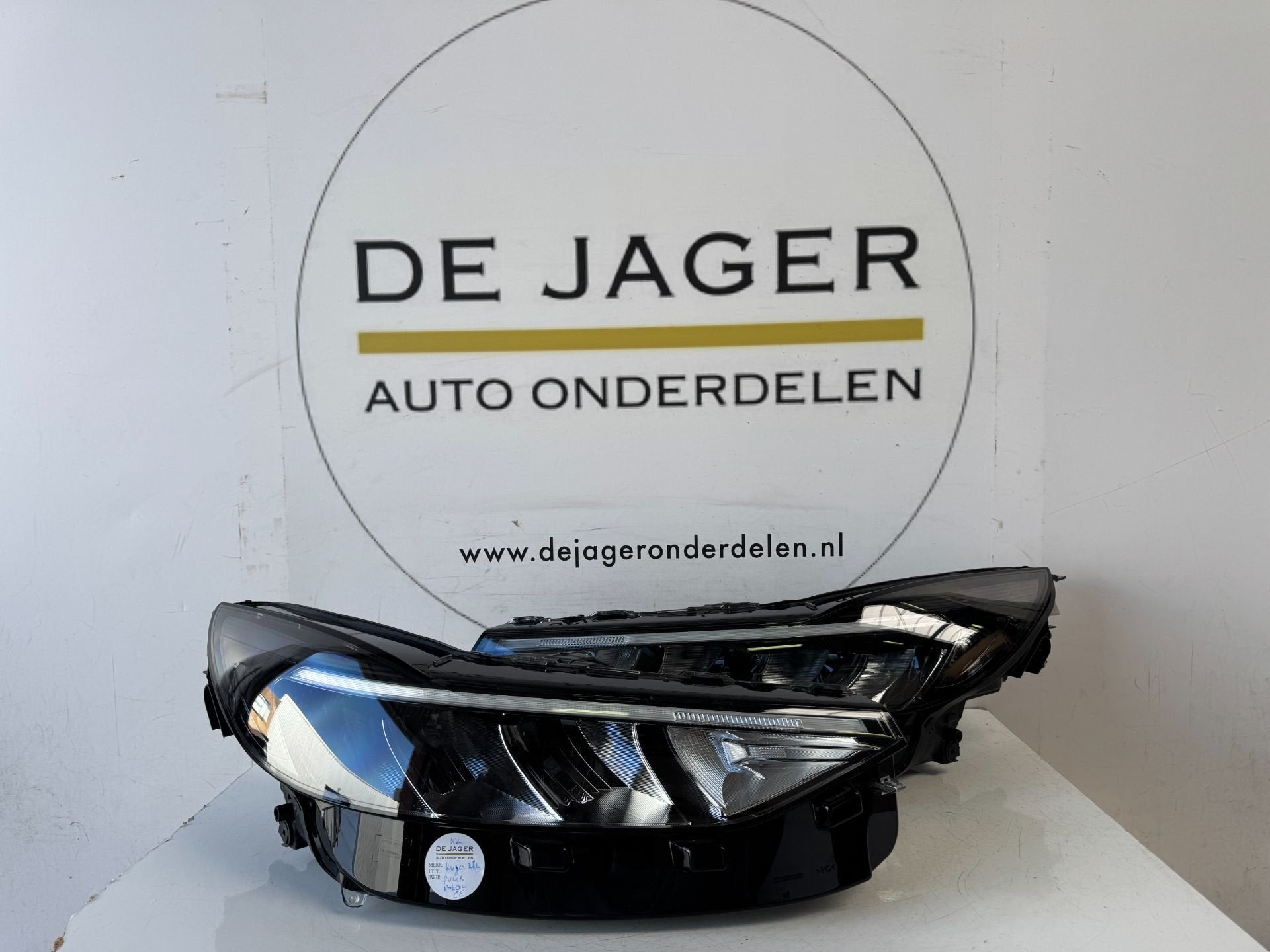 FORD KUGA 3 FACELIFT KOPLAMPEN PV4B-13E014-CE PV4B-13E015-CE, Auto-onderdelen, Gebruikt, Info@ford.com, Ford, Ford Motor Company