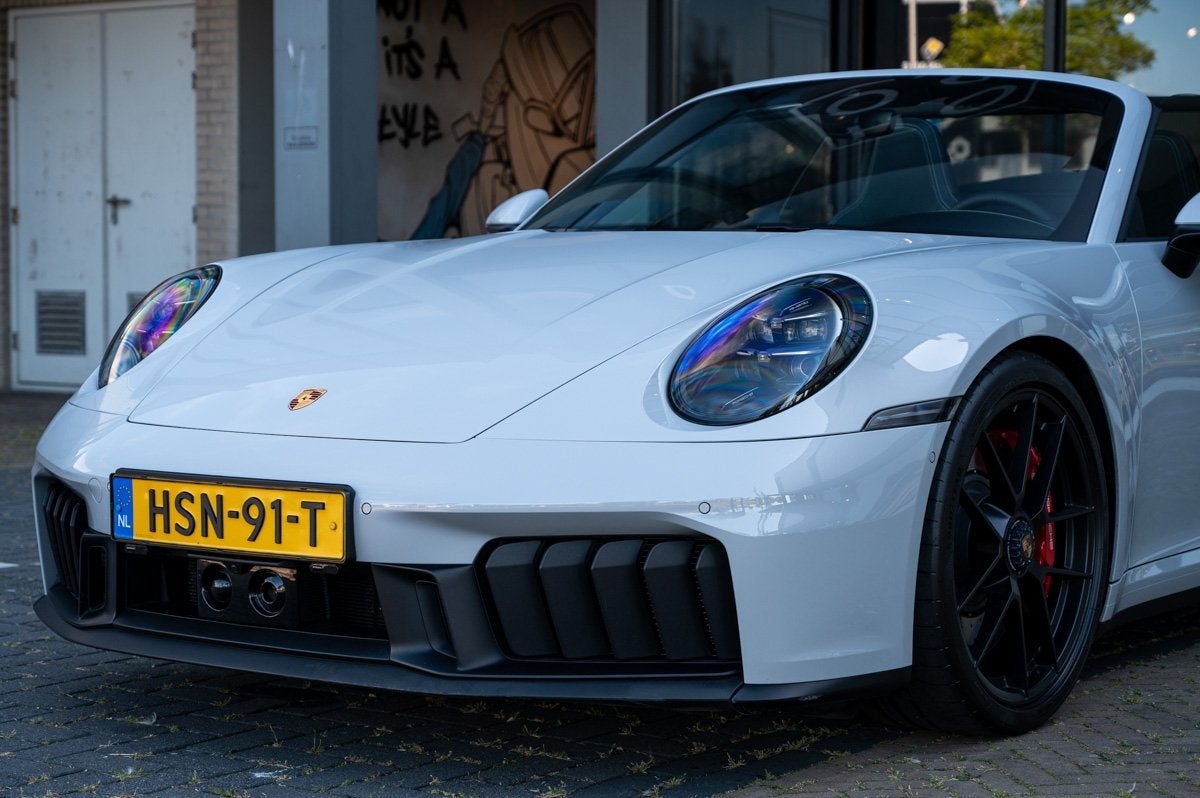 Porsche 911 992.2 Carrera 4 GTS Cabriolet (bj 2024), Auto's, 4 zetels, Gebruikt, Cabriolet, Overige brandstoffen